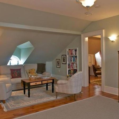 Bed and Breakfast Maplehurst Manor Brockville Exterior foto